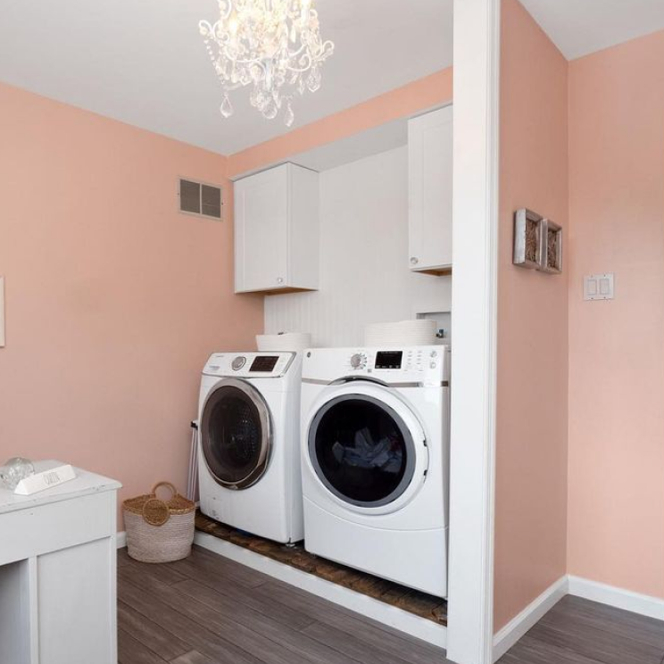 Sand Dollar SW 6099 | Orange Paint Colors | Sherwin-Williams